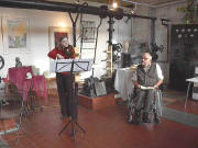 Zur Eröffnung spielt Ilka Morlok aus Grünstadt Violine